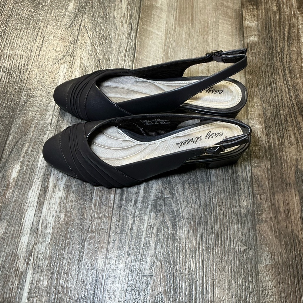 Easy Street Dark Brown Slingback Heels Size 7 - Picture 9 of 16